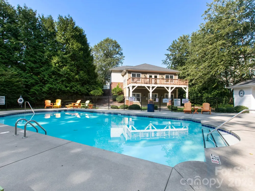 93 Foxden Drive #102 Fletcher, NC 28732