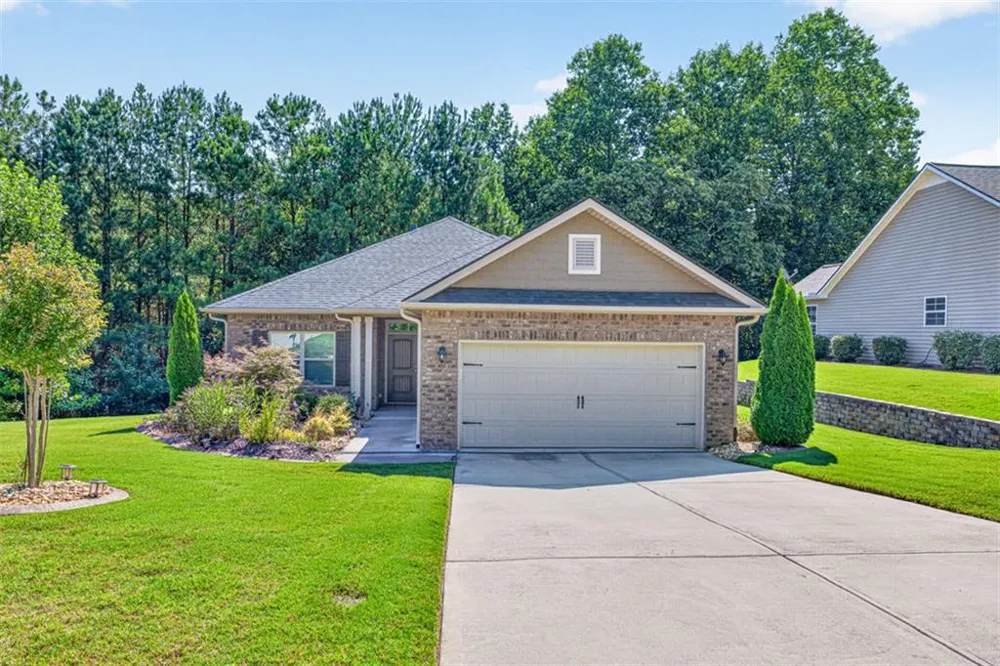 832 Hidden Hollow Circle Commerce, GA 30529