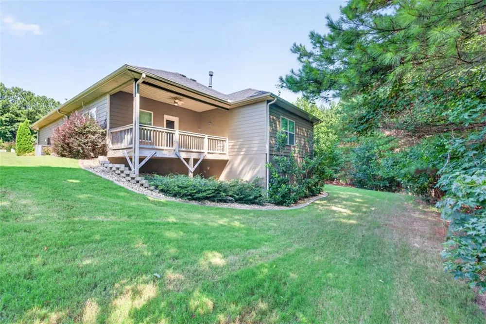 832 Hidden Hollow Circle Commerce, GA 30529