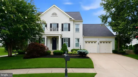 5520 GRACELYN COURT