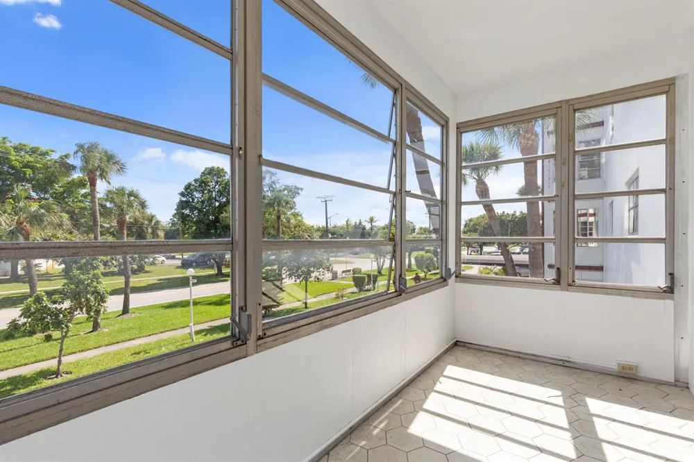 4851 NW 21st Street #203 Lauderhill, FL 33313
