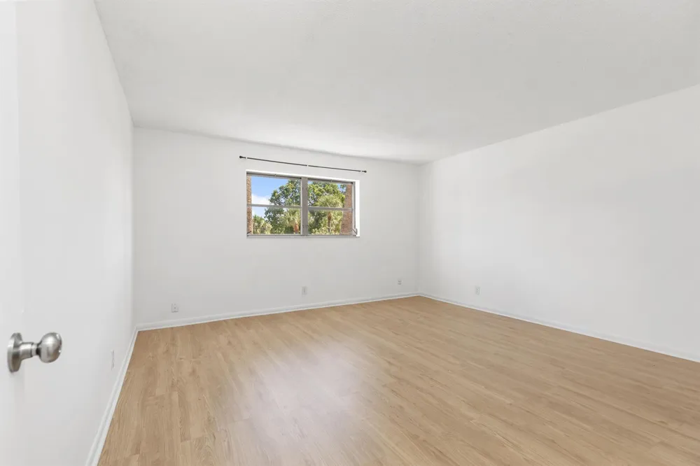 4851 NW 21st Street #203 Lauderhill, FL 33313