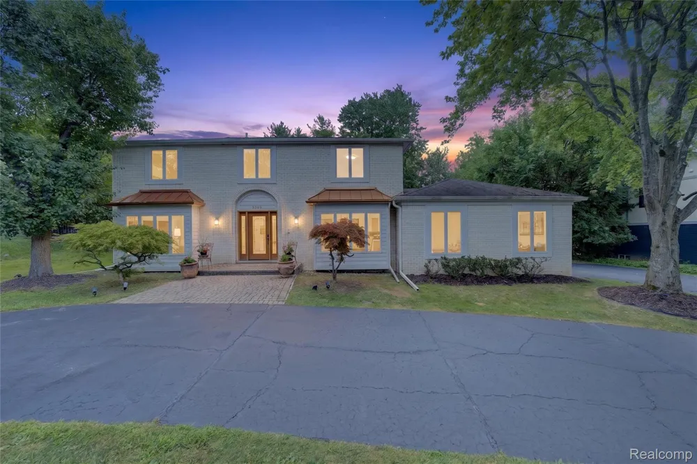 5369 W Bloomfield Lake Road West Bloomfield Charter Township, MI 48323
