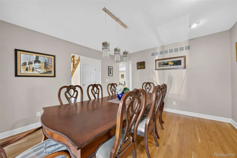 5369 W Bloomfield Lake Road West Bloomfield Charter Township, MI 48323