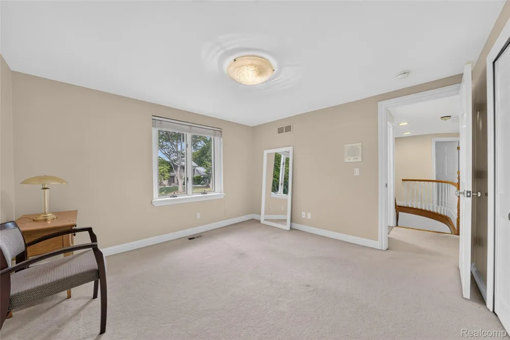5369 W Bloomfield Lake Road West Bloomfield Charter Township, MI 48323