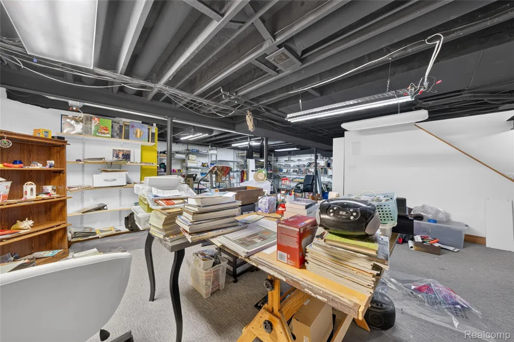 5369 W Bloomfield Lake Road West Bloomfield Charter Township, MI 48323