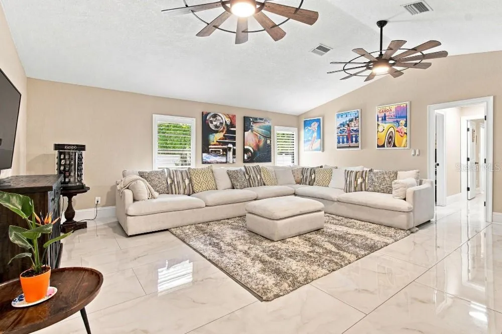 17933 EAGLE LANE Lutz, FL 33558