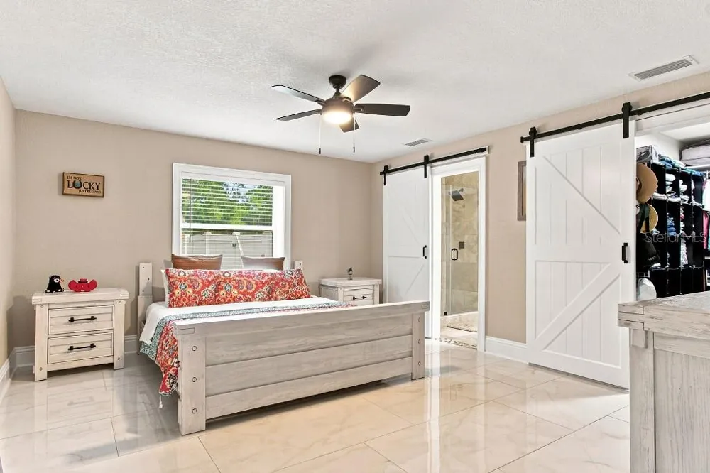 17933 EAGLE LANE Lutz, FL 33558