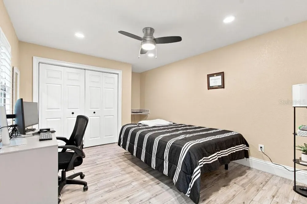 17933 EAGLE LANE Lutz, FL 33558