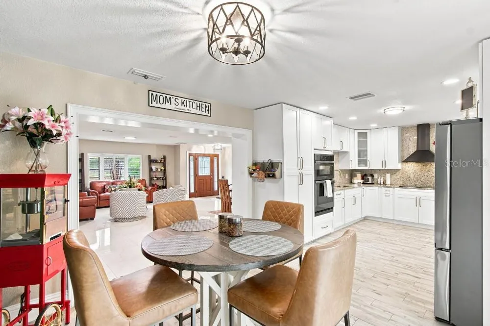 17933 EAGLE LANE Lutz, FL 33558