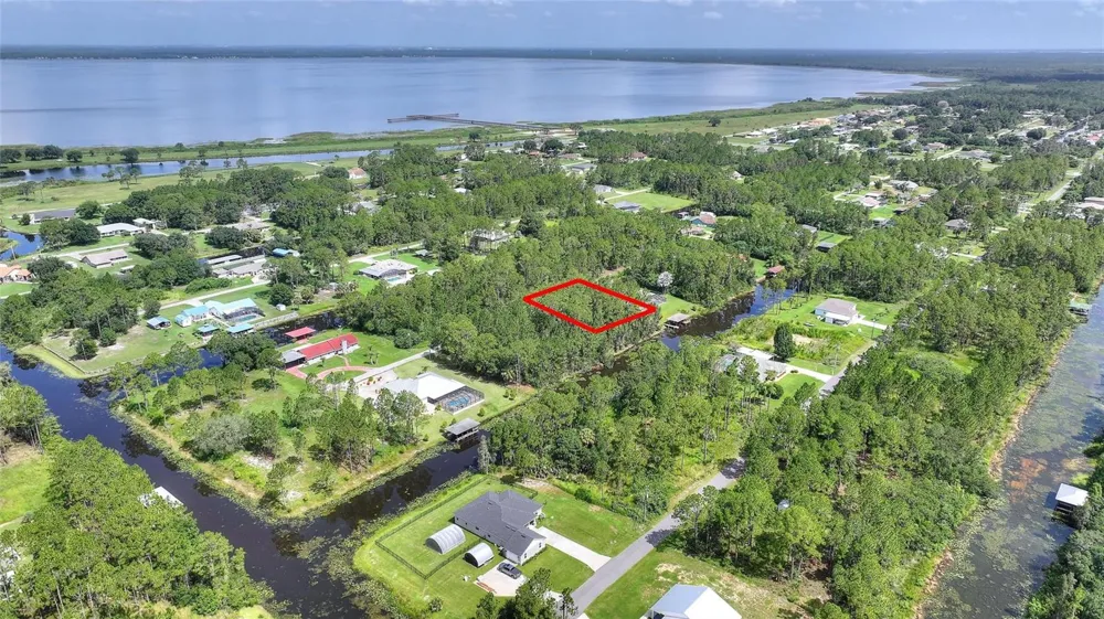 28 AMARYLLIS DRIVE Indian Lake Estates, FL 33855