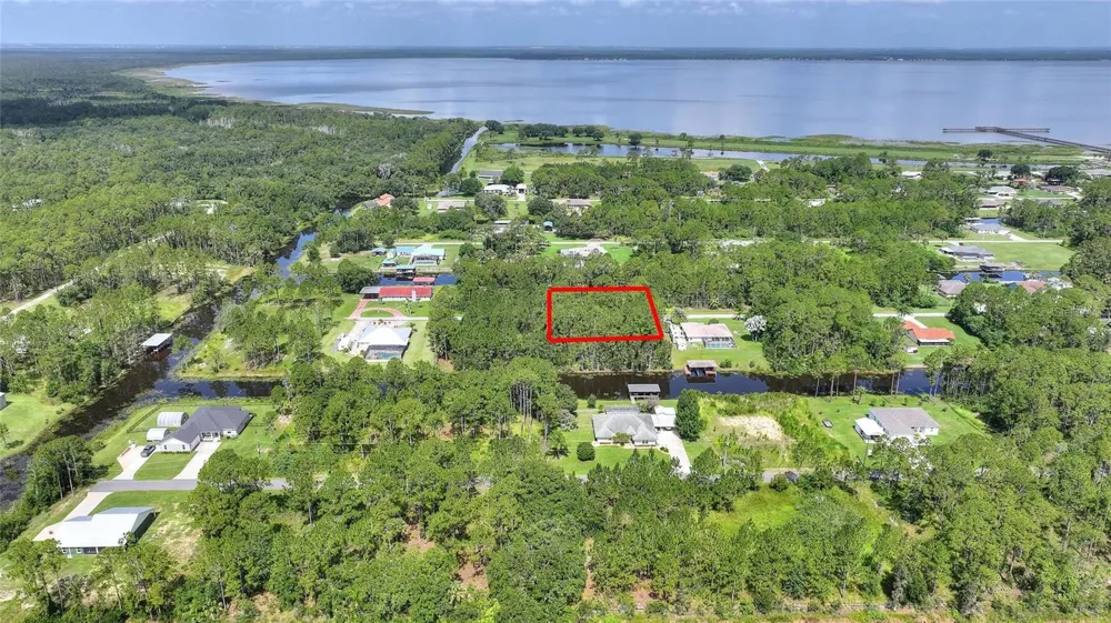 28 AMARYLLIS DRIVE Indian Lake Estates, FL 33855