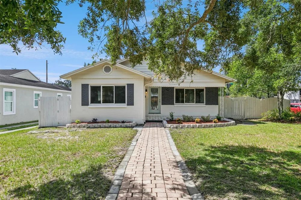 1652 BERKSHIRE AVENUE Winter Park, FL 32789