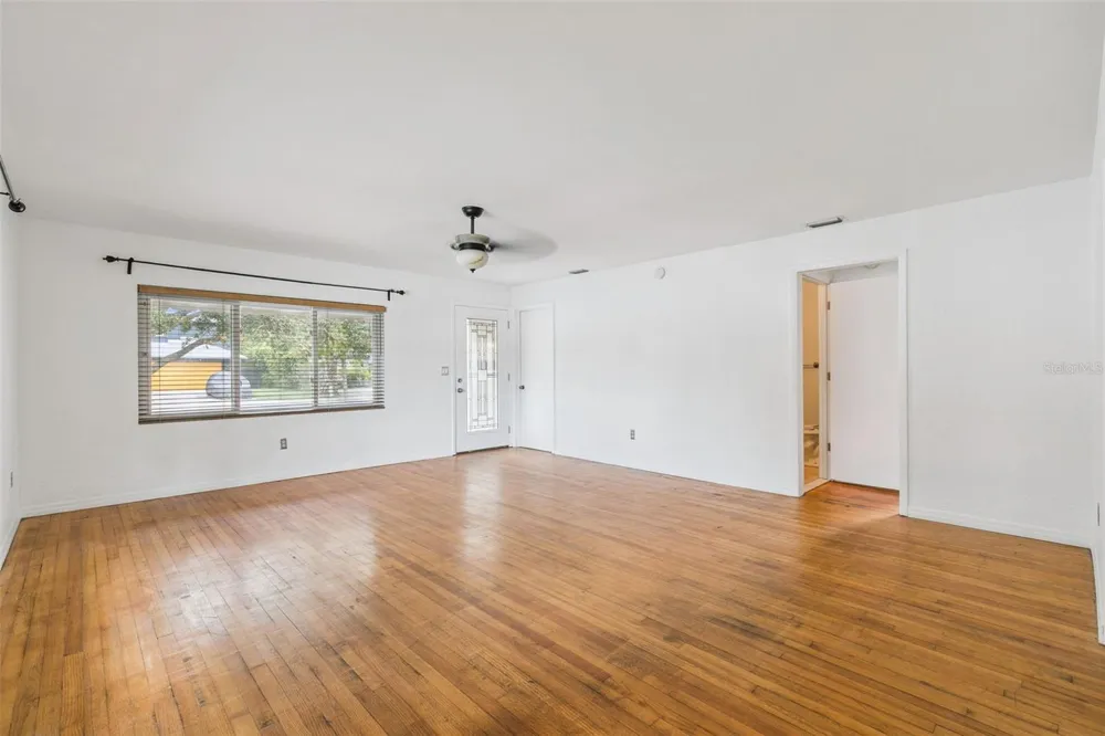 1652 BERKSHIRE AVENUE Winter Park, FL 32789
