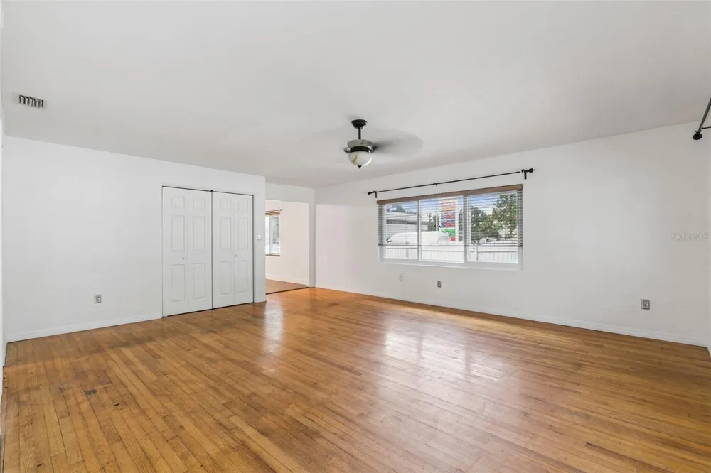 1652 BERKSHIRE AVENUE Winter Park, FL 32789