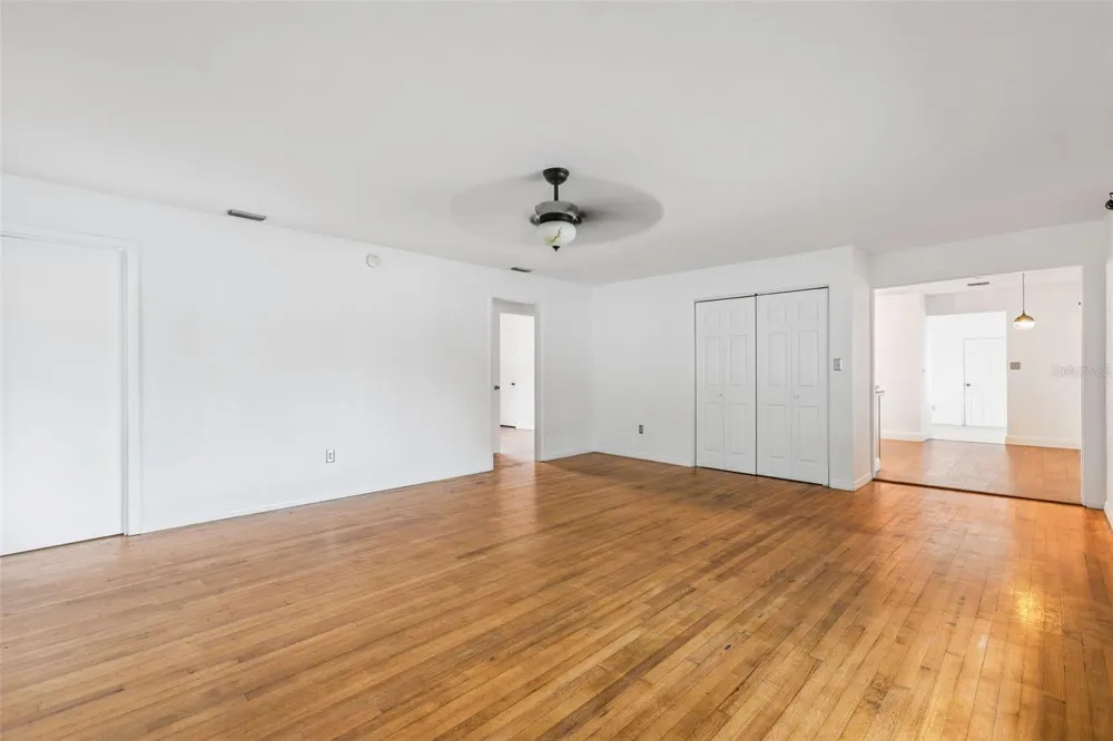 1652 BERKSHIRE AVENUE Winter Park, FL 32789