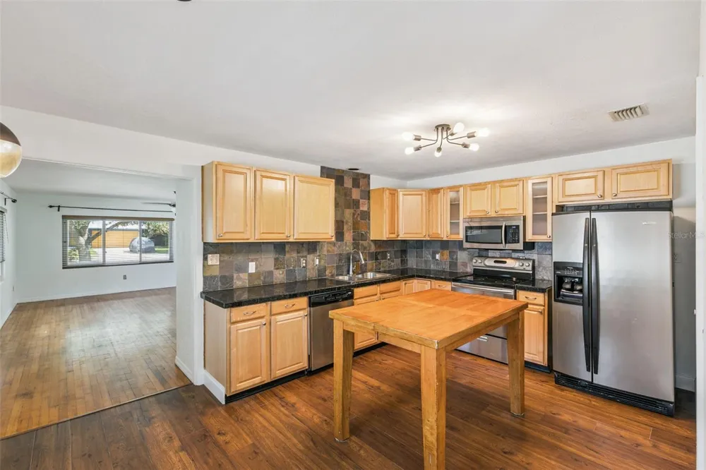 1652 BERKSHIRE AVENUE Winter Park, FL 32789
