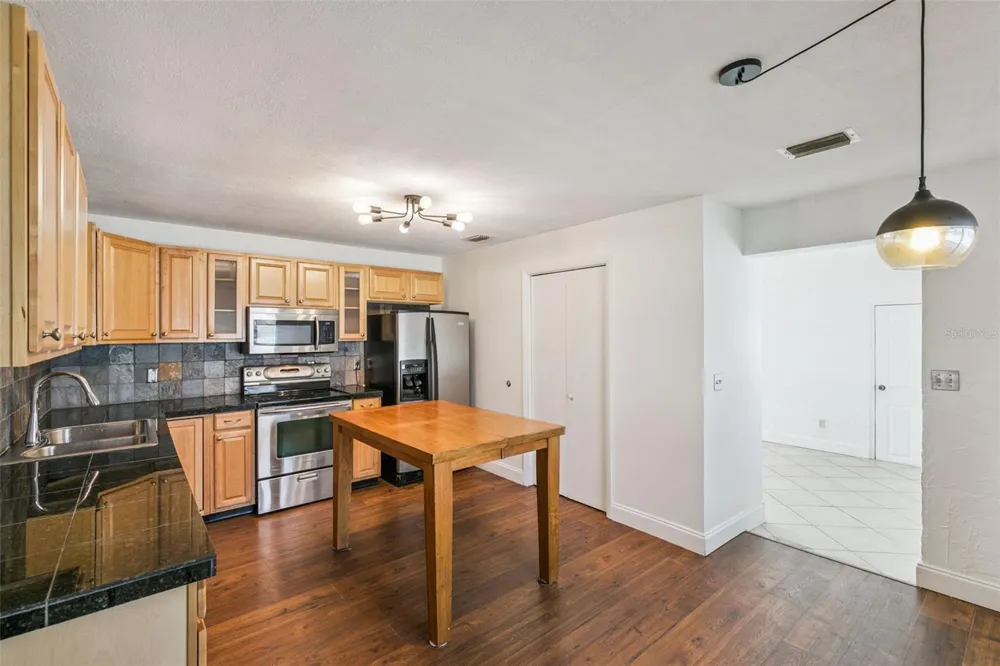 1652 BERKSHIRE AVENUE Winter Park, FL 32789