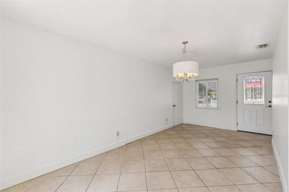 1652 BERKSHIRE AVENUE Winter Park, FL 32789
