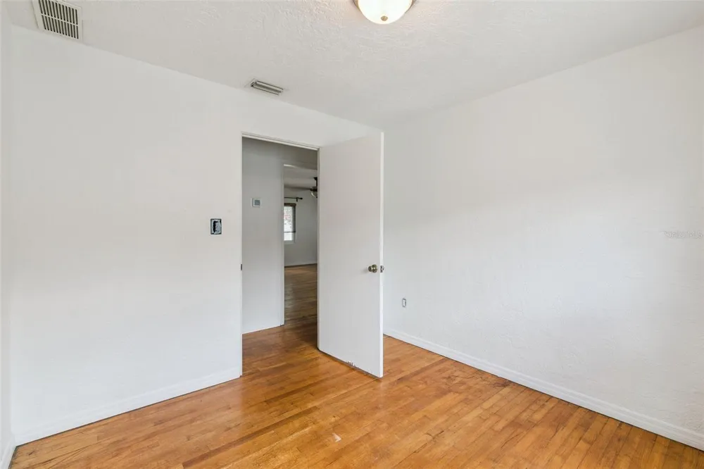 1652 BERKSHIRE AVENUE Winter Park, FL 32789
