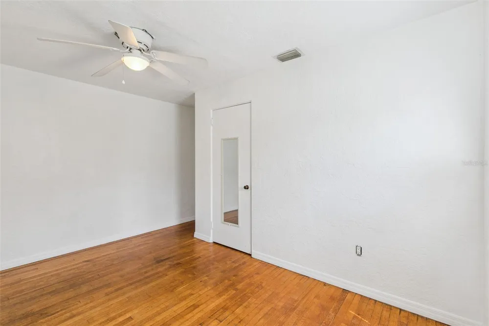 1652 BERKSHIRE AVENUE Winter Park, FL 32789