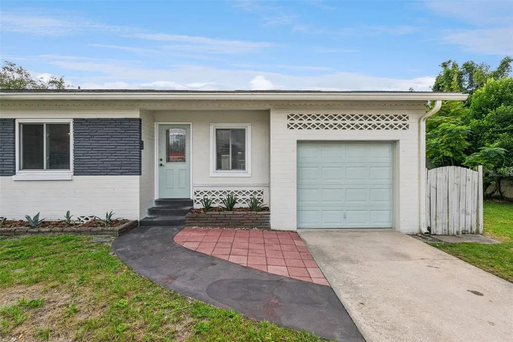 1652 BERKSHIRE AVENUE Winter Park, FL 32789