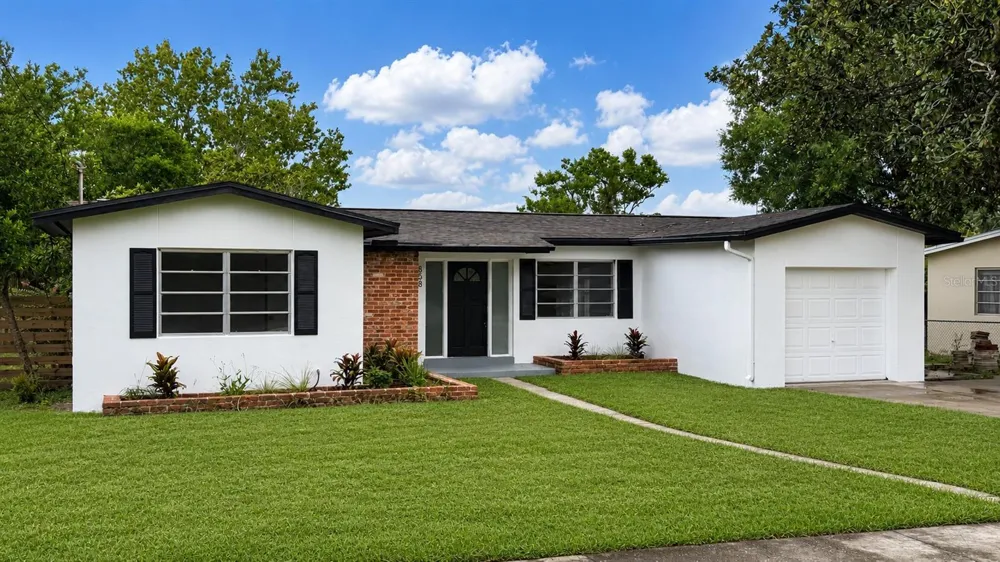 658 ELGROVE DRIVE Deltona, FL 32725