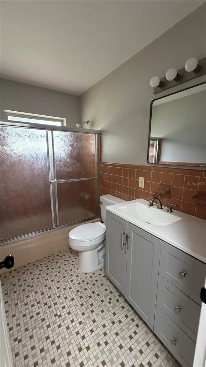 658 ELGROVE DRIVE Deltona, FL 32725