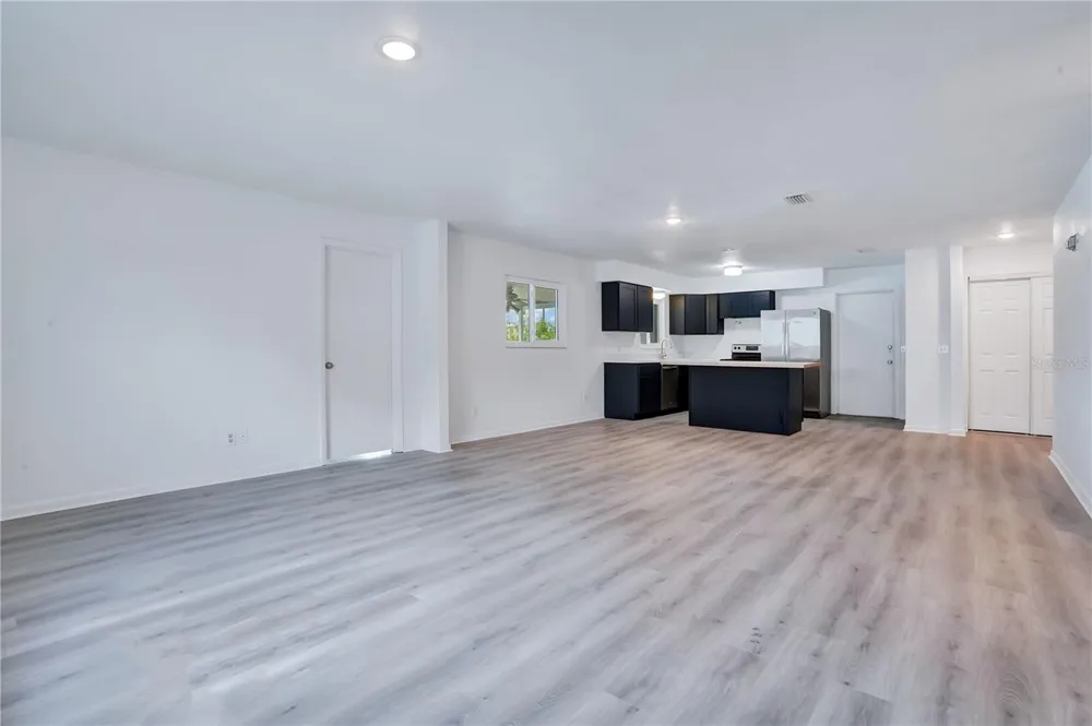 205 FERN ROAD Winter Haven, FL 33880