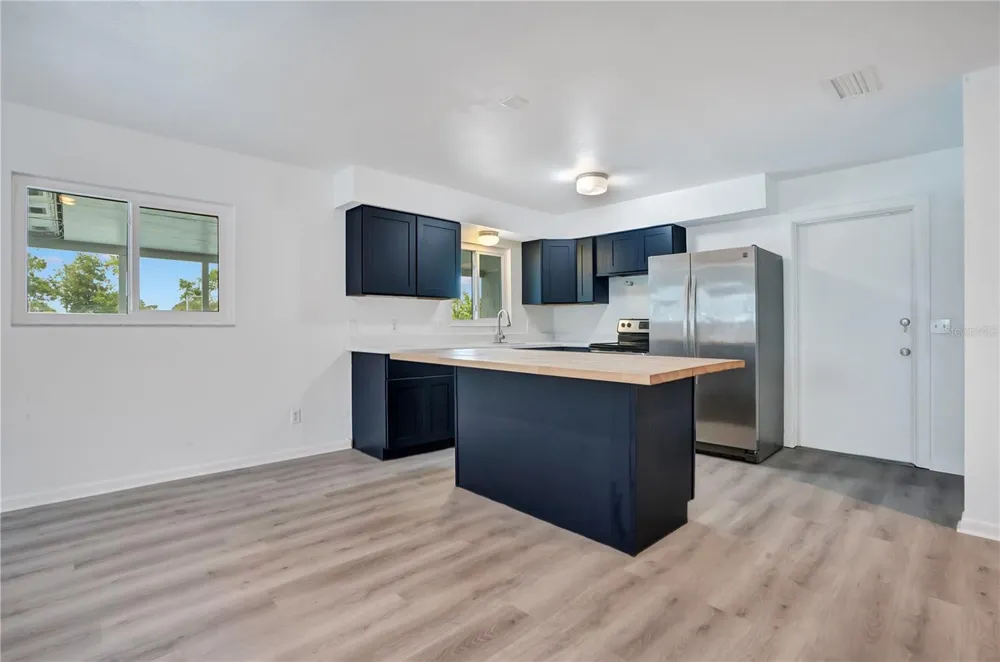 205 FERN ROAD Winter Haven, FL 33880