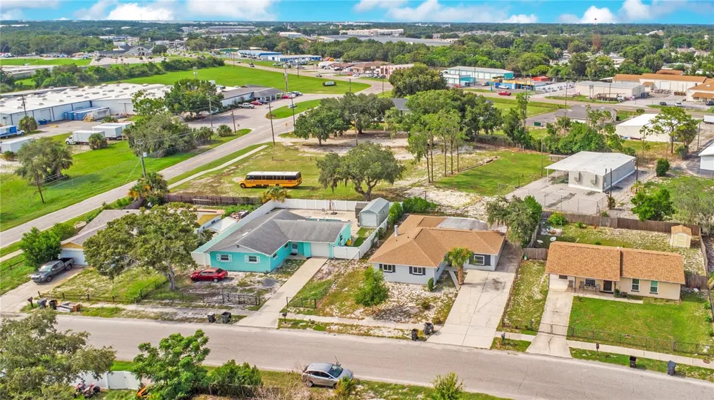 205 FERN ROAD Winter Haven, FL 33880