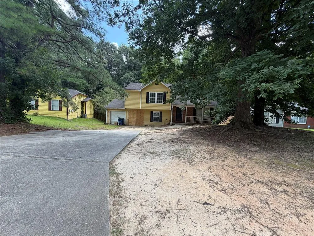 6495 Emerald Pointe Circle College Park, GA 30349