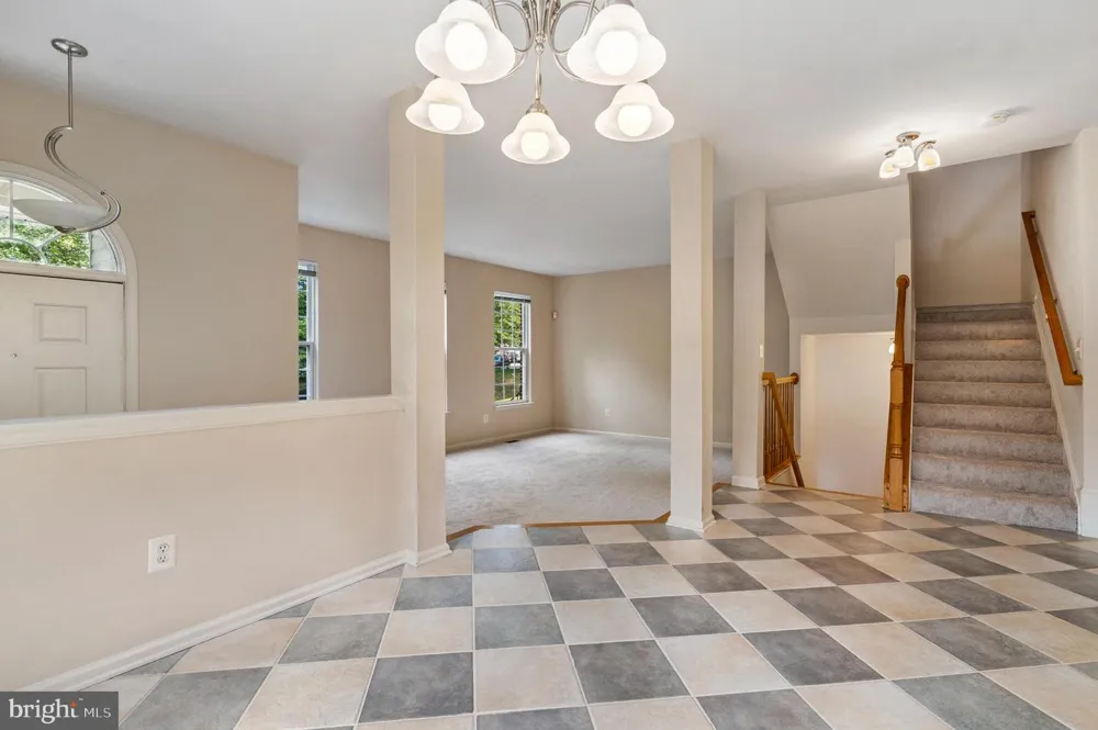 4109 LECLAIR COURT Fairfax, VA 22033