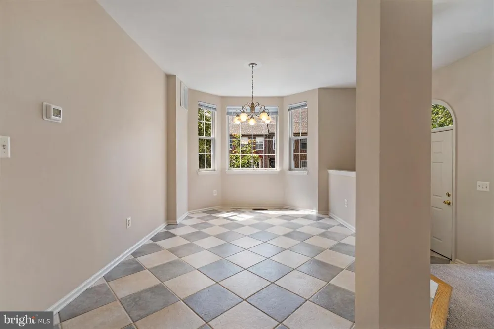 4109 LECLAIR COURT Fairfax, VA 22033