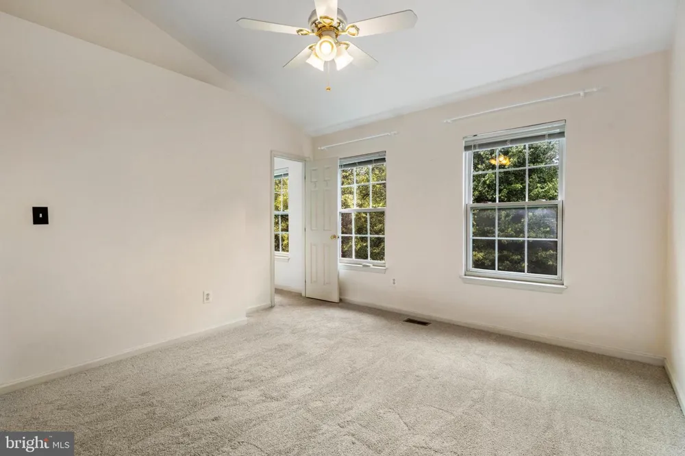 4109 LECLAIR COURT Fairfax, VA 22033
