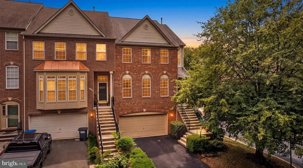 4109 LECLAIR COURT Fairfax, VA 22033