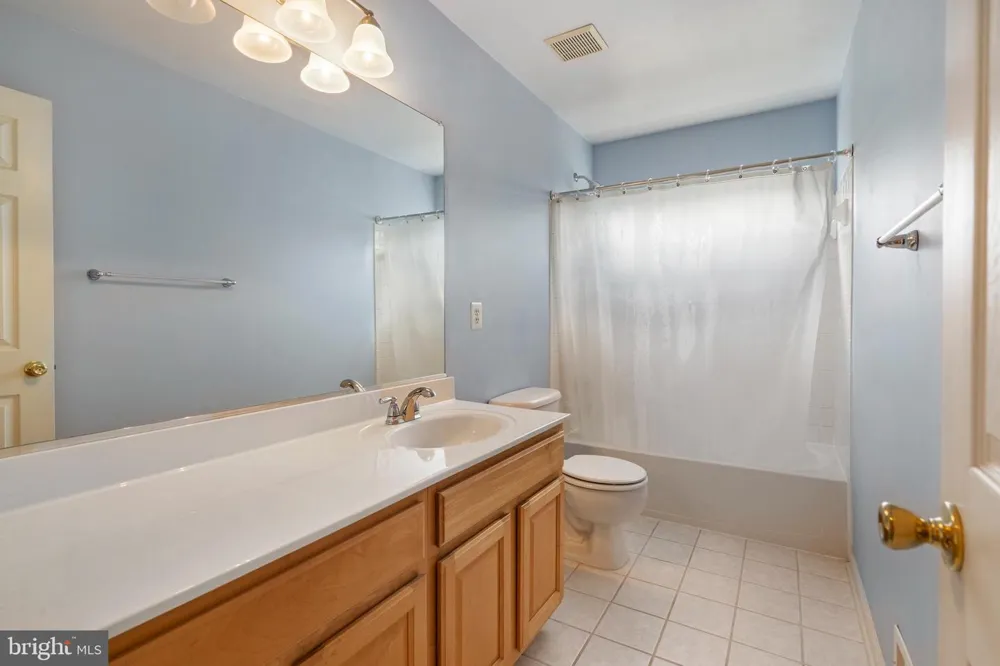 4109 LECLAIR COURT Fairfax, VA 22033