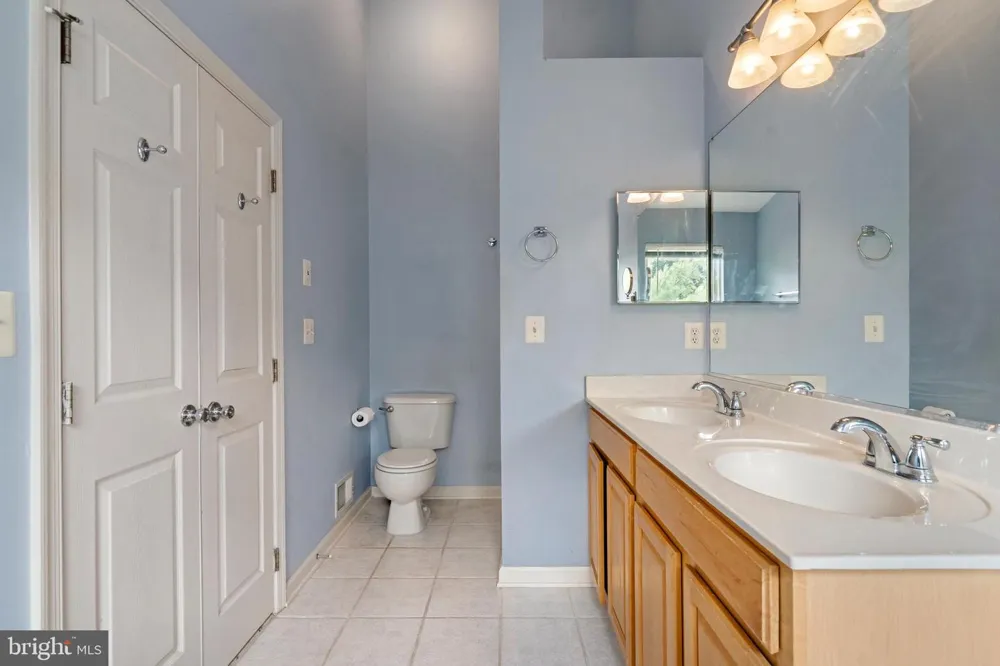 4109 LECLAIR COURT Fairfax, VA 22033