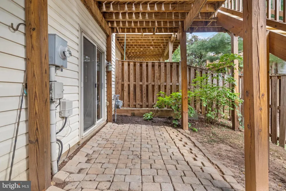 4109 LECLAIR COURT Fairfax, VA 22033