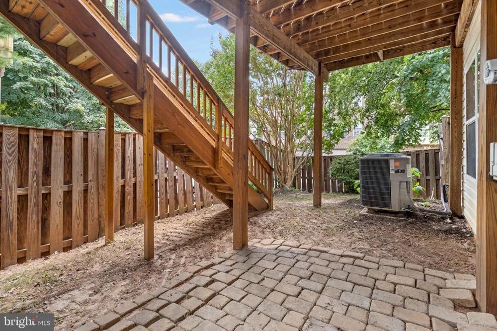 4109 LECLAIR COURT Fairfax, VA 22033