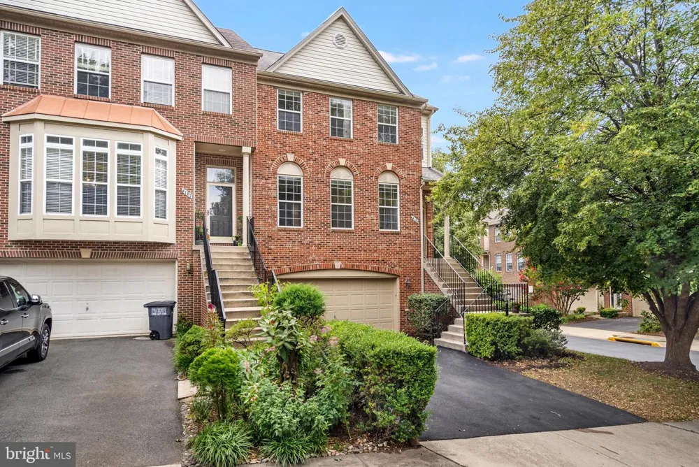 4109 LECLAIR COURT Fairfax, VA 22033