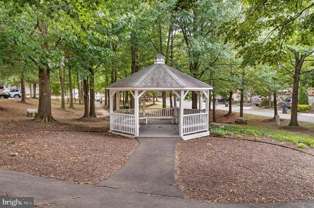 4109 LECLAIR COURT Fairfax, VA 22033