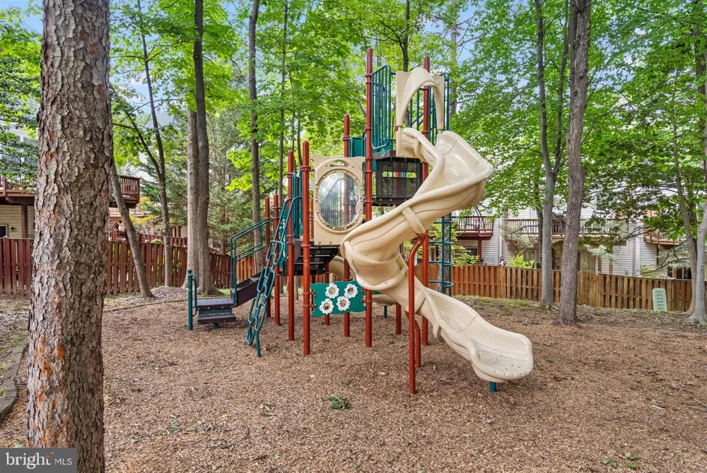 4109 LECLAIR COURT Fairfax, VA 22033