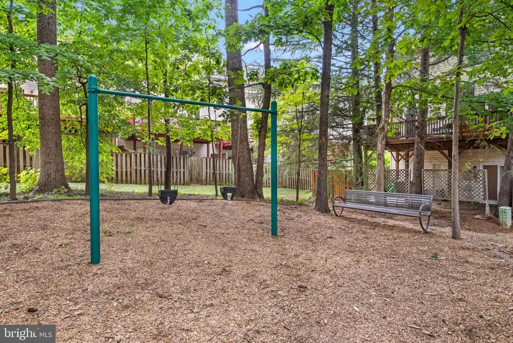 4109 LECLAIR COURT Fairfax, VA 22033
