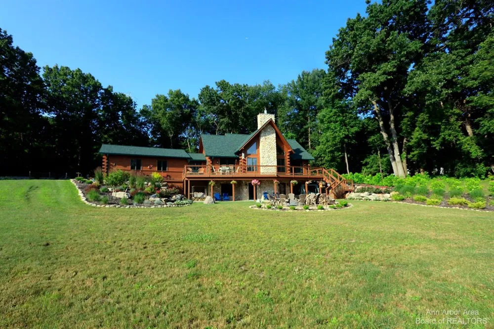 1224 W David Kempf Court Saline, MI 48176