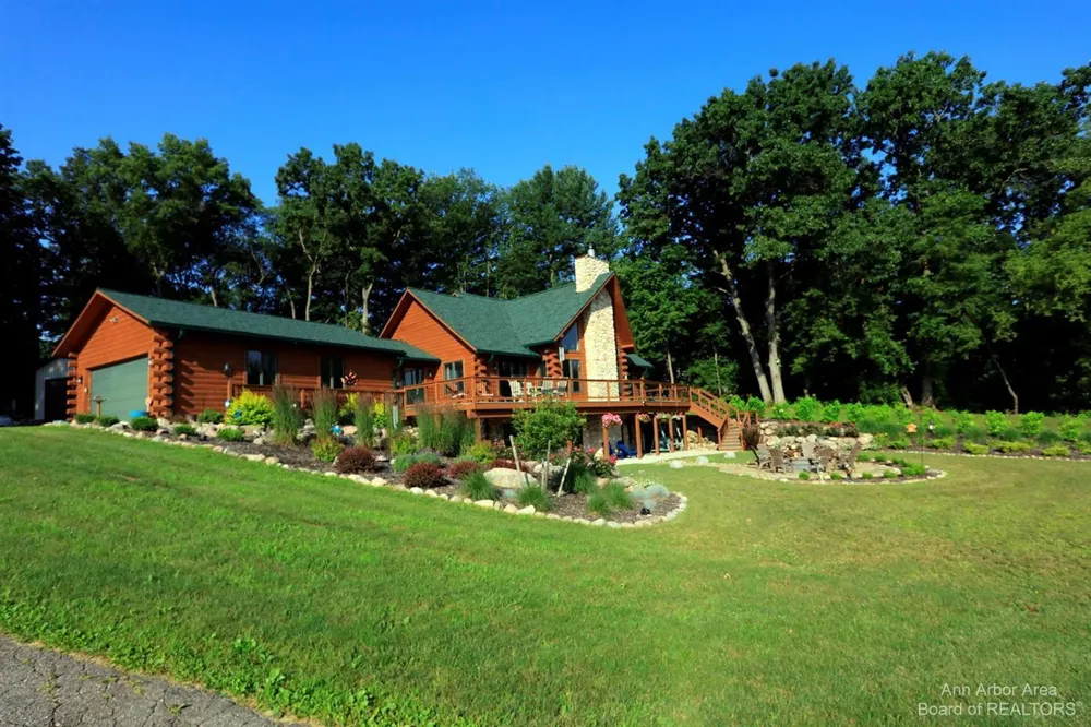 1224 W David Kempf Court Saline, MI 48176