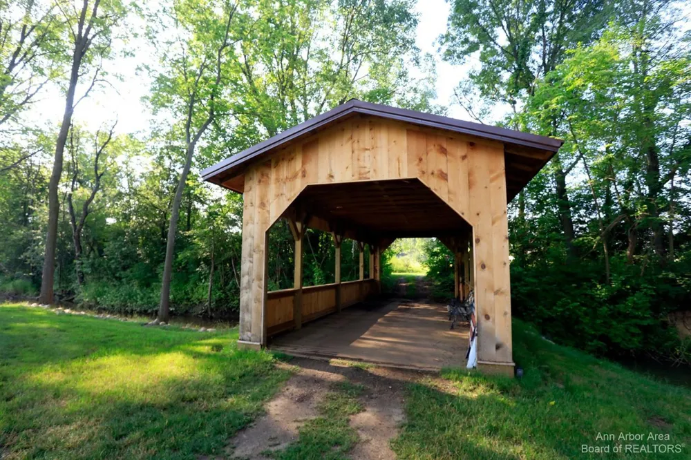 1224 W David Kempf Court Saline, MI 48176