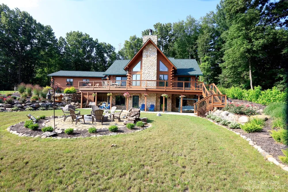 1224 W David Kempf Court Saline, MI 48176
