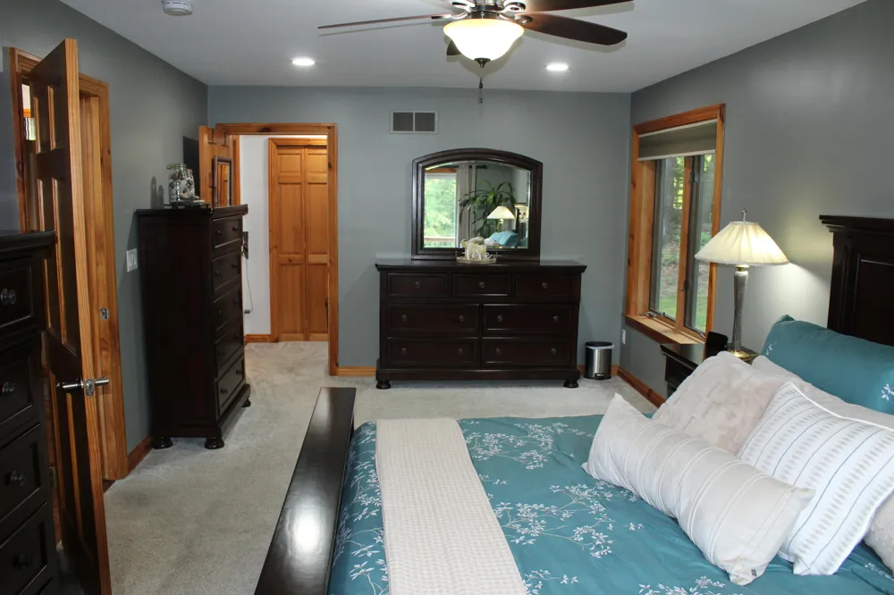 1224 W David Kempf Court Saline, MI 48176