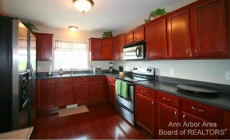 3012 Orinoco Lane Ypsilanti, MI 48197